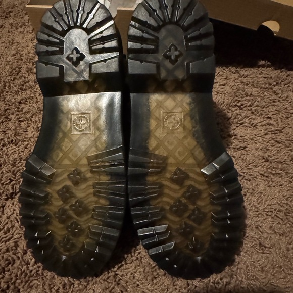 Dr. Martens Kids Black Leather Boots - Picture 7 of 9